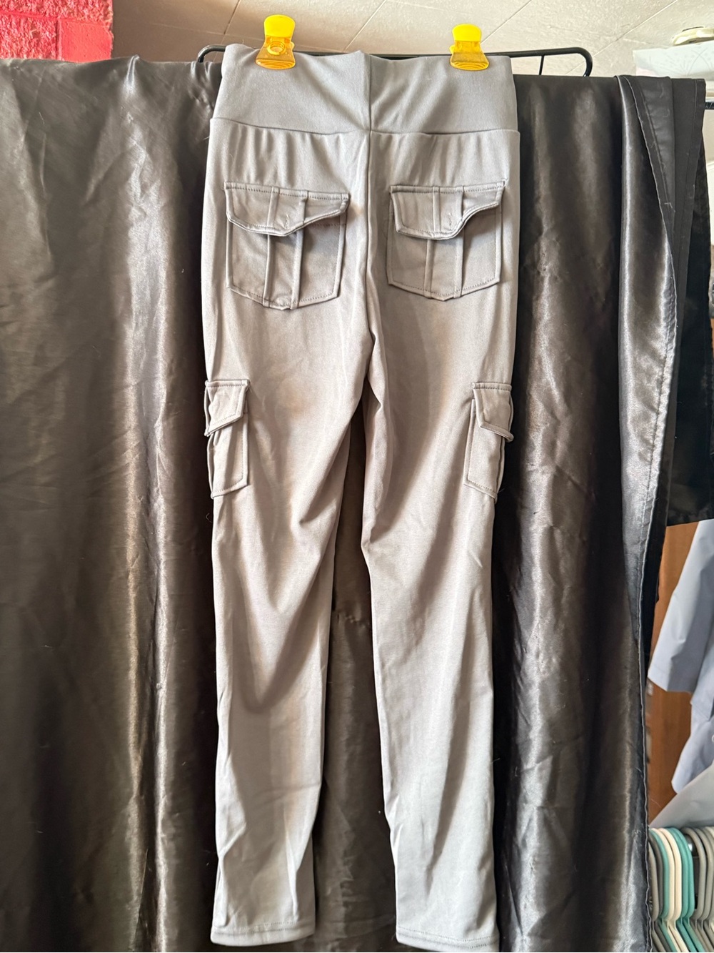 Women’s gray leggings